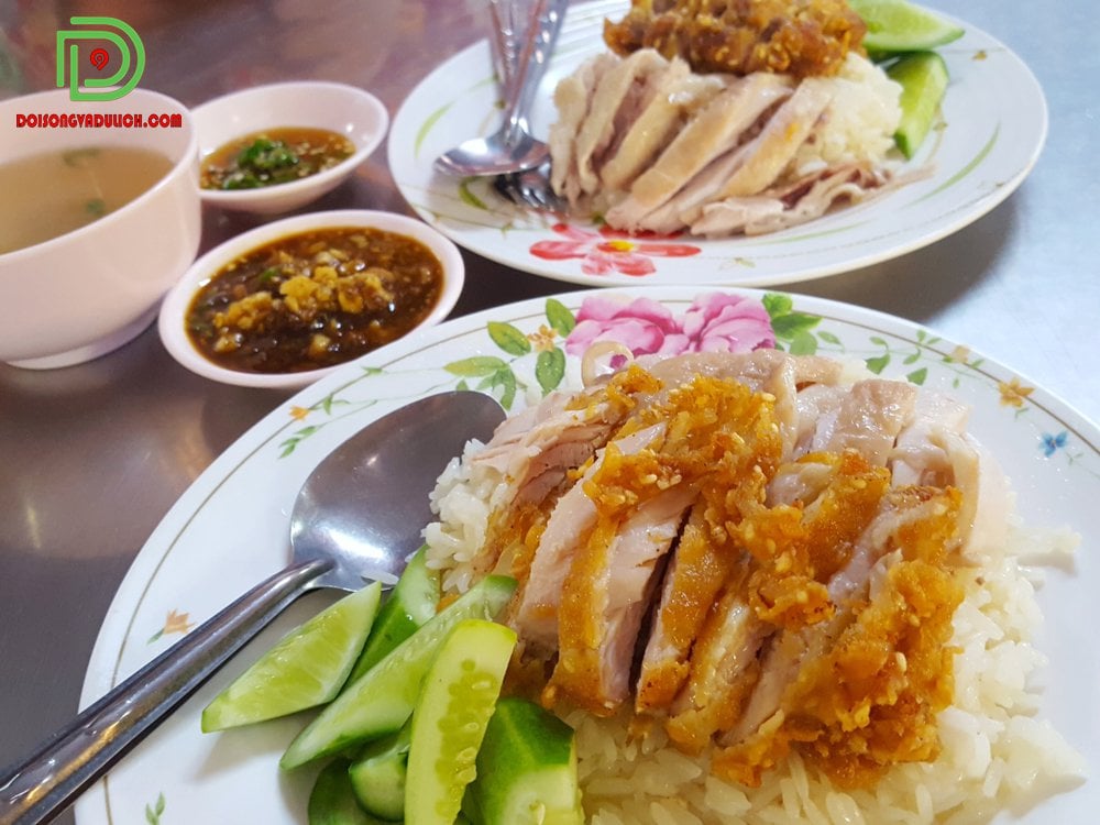 cơm gà Thái Lan